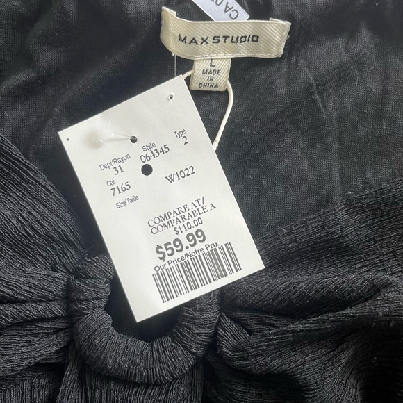 Black puff sleeve mini dress with bust detail - Picture 2 of 3